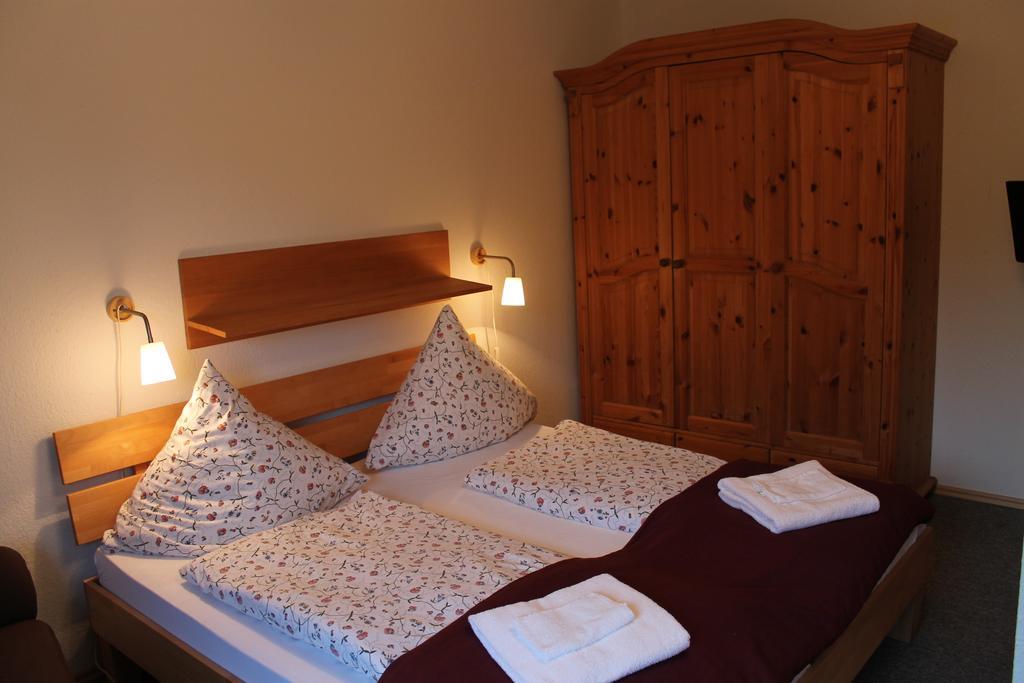Hotel Leezdorfer Hof Extérieur photo