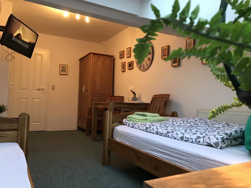 Hotel Leezdorfer Hof Extérieur photo