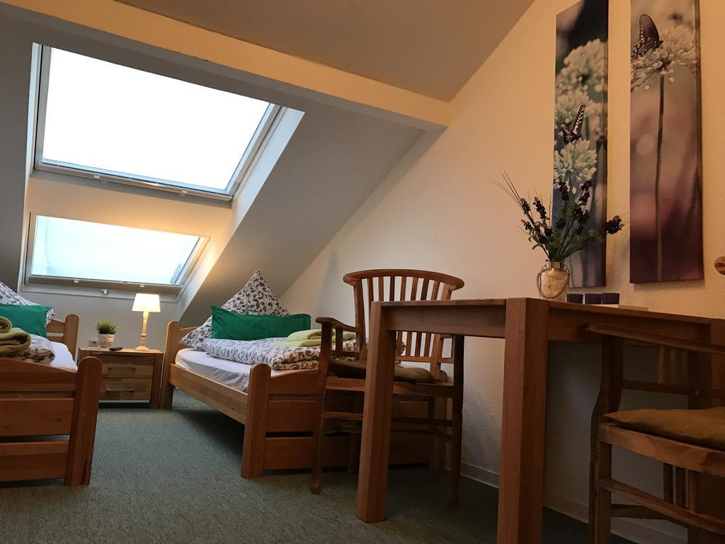 Hotel Leezdorfer Hof Extérieur photo