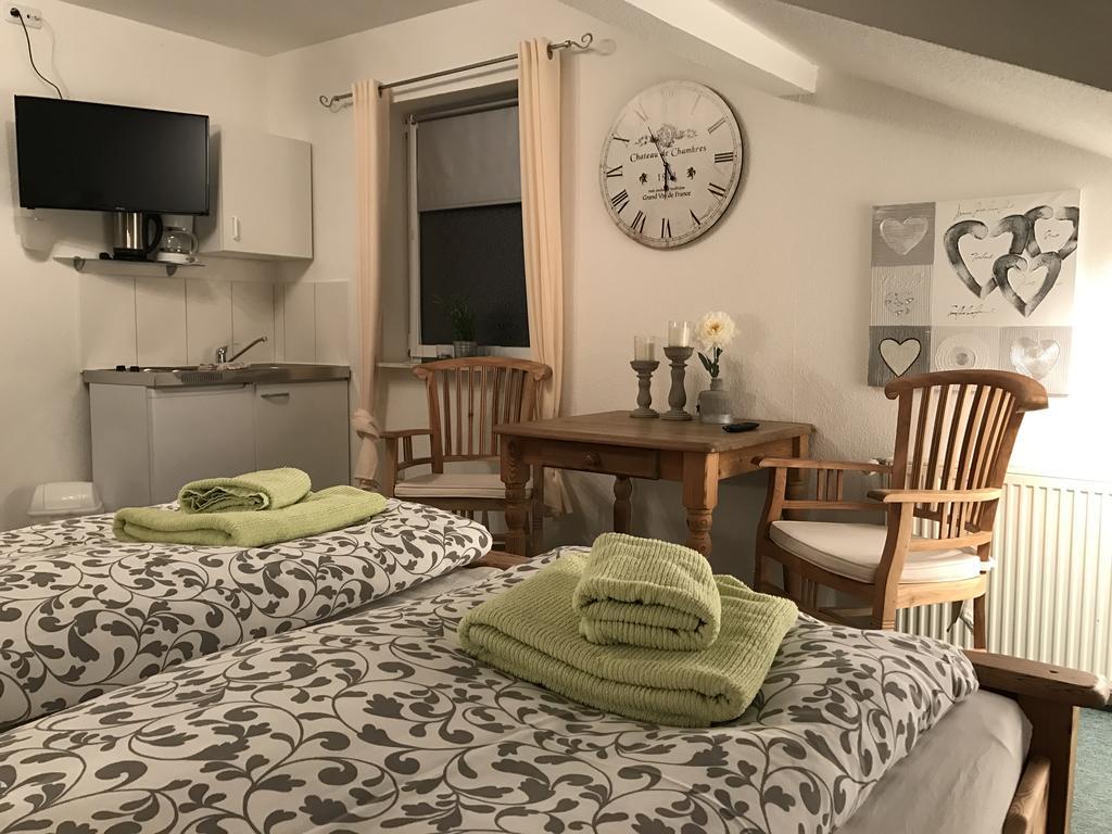 Hotel Leezdorfer Hof Extérieur photo