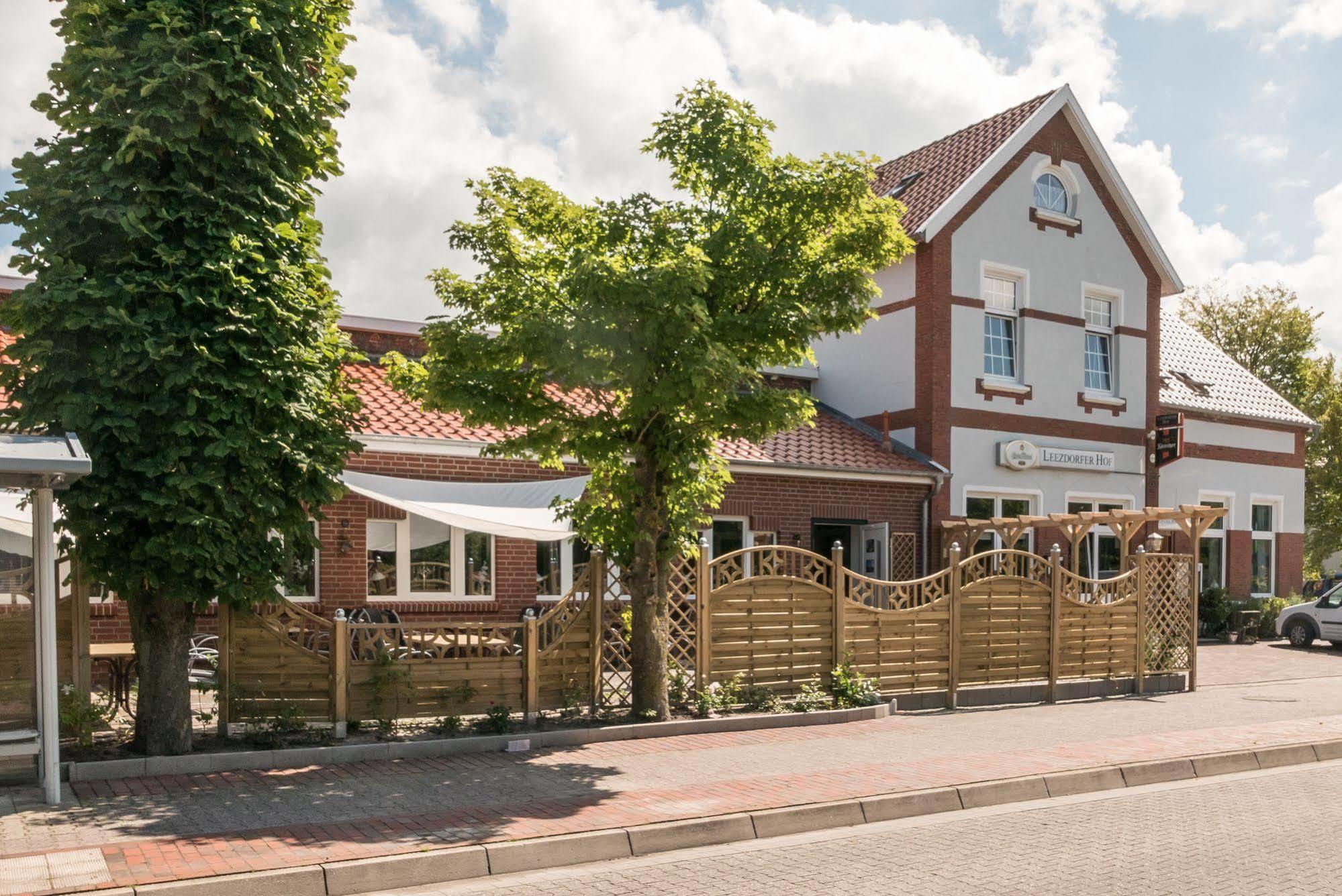 Hotel Leezdorfer Hof Extérieur photo