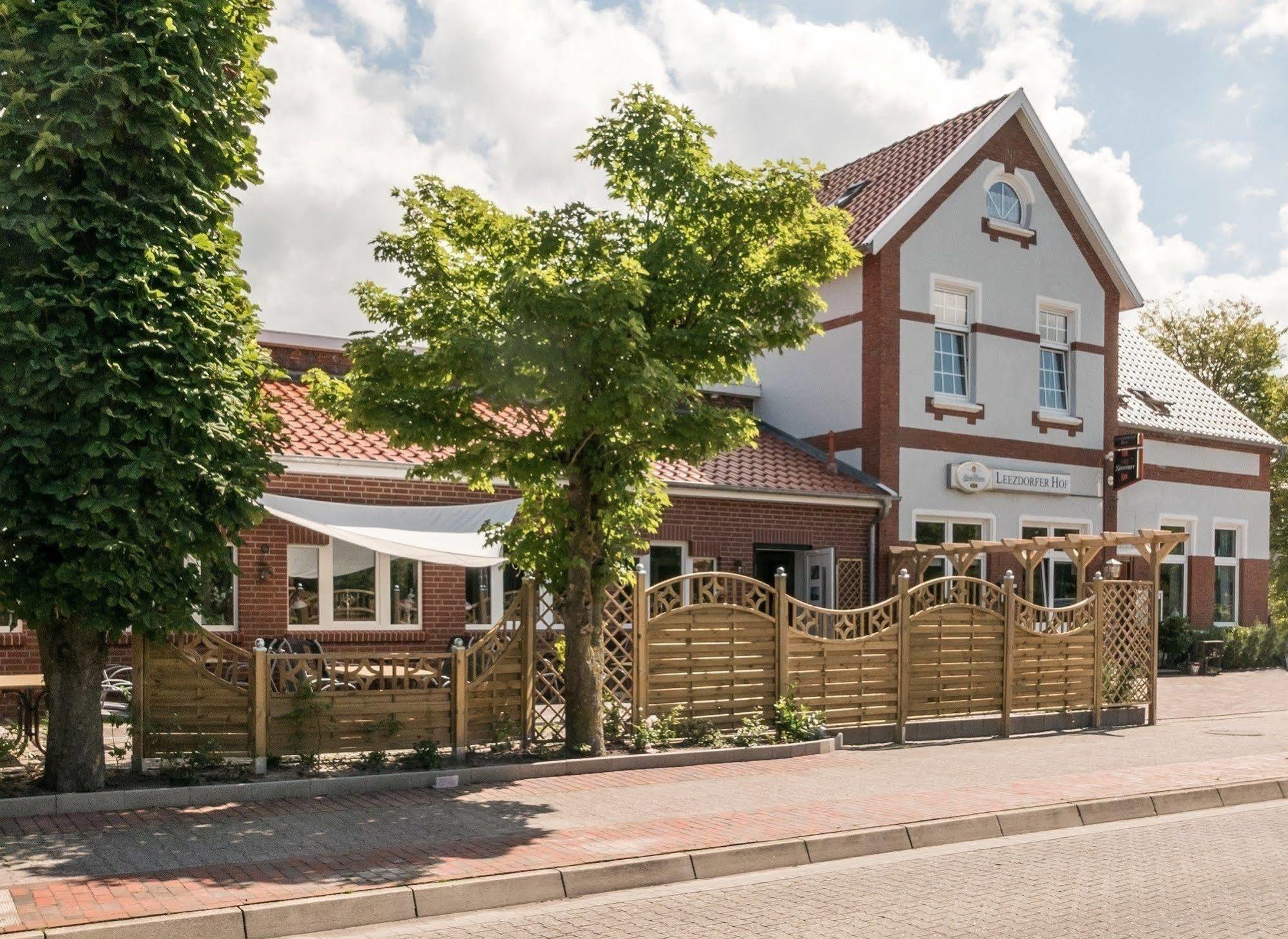 Hotel Leezdorfer Hof Extérieur photo